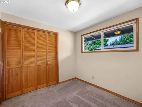 89300 Dellmoor Loop Warrenton OR 97146