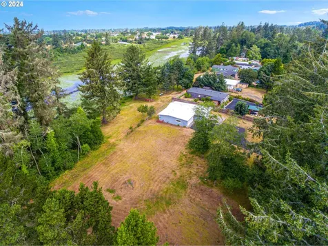 89300 Dellmoor Loop Warrenton OR 97146