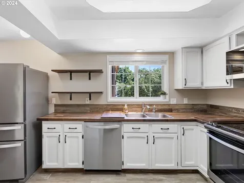 6936 Se 47th Avenue Portland OR 97206