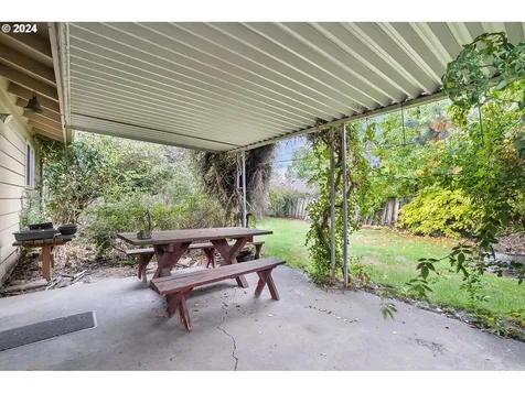 1495 NW 136th Avenue Portland OR 97229