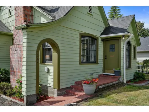 267 Gwinn Street W Monmouth OR 97361