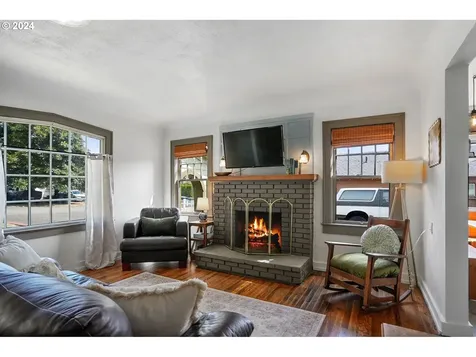 267 Gwinn Street W Monmouth OR 97361