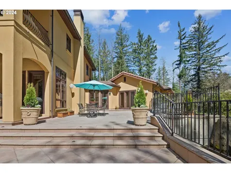 10701 Nw Saltzman Road Portland OR 97229