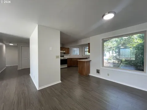 1940 23rd Street Florence OR 97439