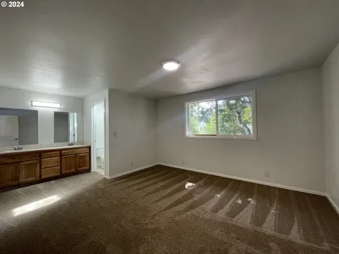 1940 23rd Street Florence OR 97439