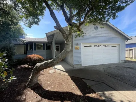 1940 23rd Street Florence OR 97439