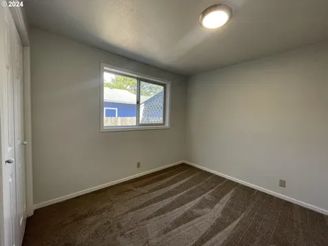 1940 23rd Street Florence OR 97439