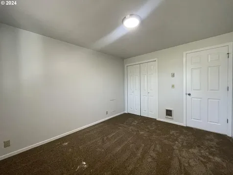 1940 23rd Street Florence OR 97439