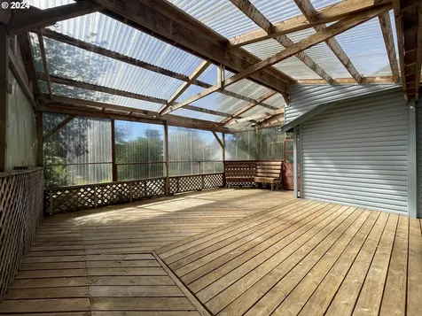 1940 23rd Street Florence OR 97439