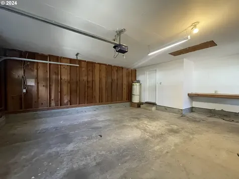 1940 23rd Street Florence OR 97439