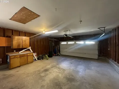 1940 23rd Street Florence OR 97439