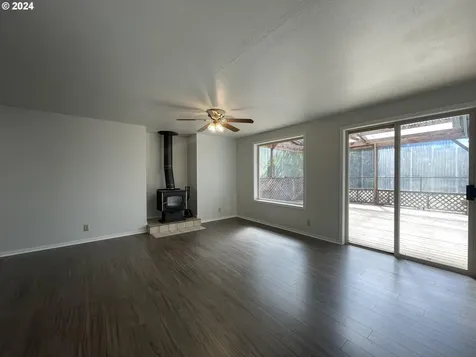 1940 23rd Street Florence OR 97439