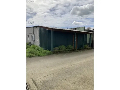 111 W Central Avenue Sutherlin OR 97479