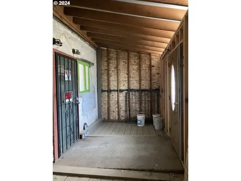 111 W Central Avenue Sutherlin OR 97479