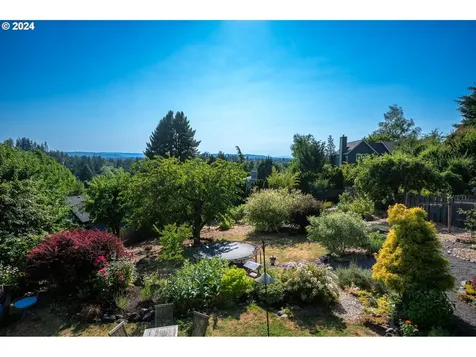8515 Sw 61st Avenue Portland OR 97219