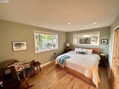 8515 Sw 61st Avenue Portland OR 97219