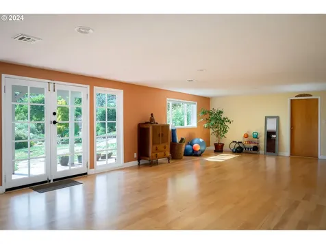8515 Sw 61st Avenue Portland OR 97219