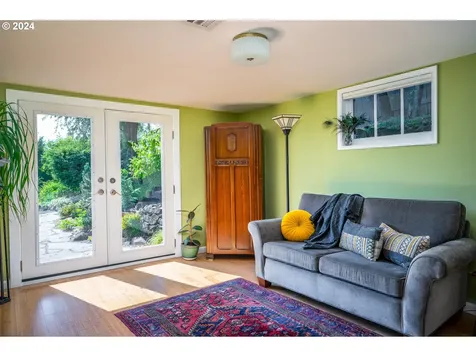 8515 Sw 61st Avenue Portland OR 97219