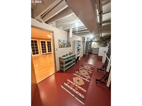 8515 Sw 61st Avenue Portland OR 97219