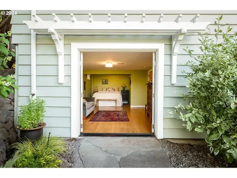 8515 Sw 61st Avenue Portland OR 97219