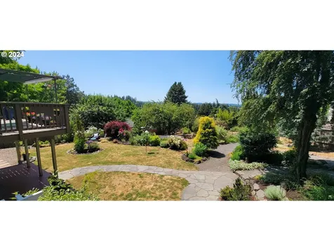 8515 Sw 61st Avenue Portland OR 97219