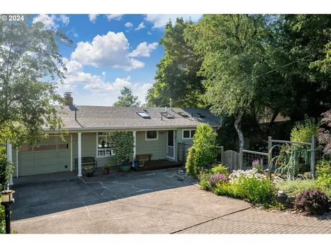 8515 Sw 61st Avenue Portland OR 97219