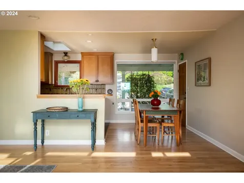 8515 Sw 61st Avenue Portland OR 97219