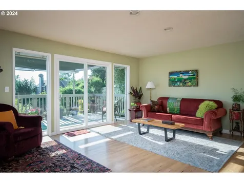 8515 Sw 61st Avenue Portland OR 97219