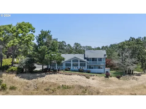694 Moorea Drive Roseburg OR 97471