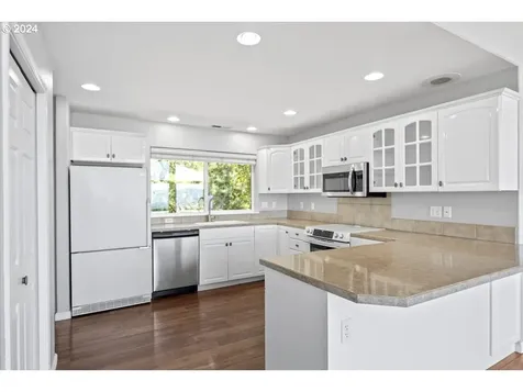 694 Moorea Drive Roseburg OR 97471