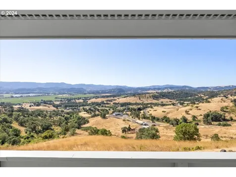 694 Moorea Drive Roseburg OR 97471