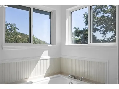 694 Moorea Drive Roseburg OR 97471