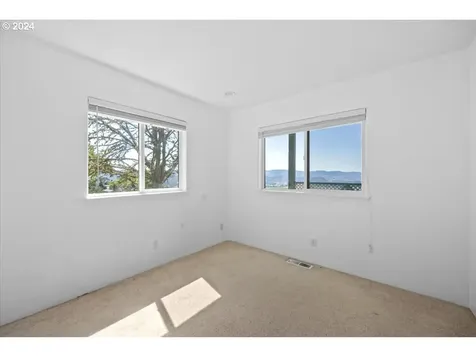 694 Moorea Drive Roseburg OR 97471