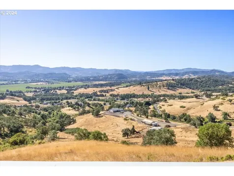 694 Moorea Drive Roseburg OR 97471