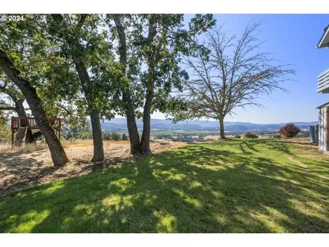 694 Moorea Drive Roseburg OR 97471