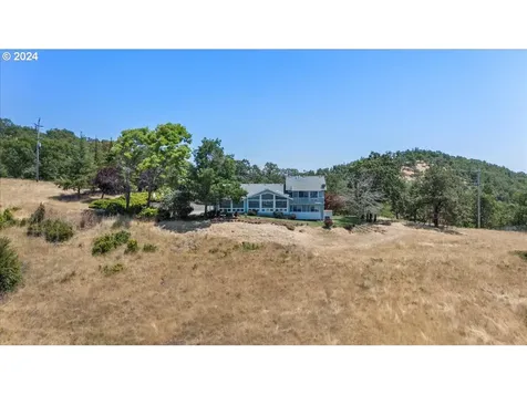 694 Moorea Drive Roseburg OR 97471
