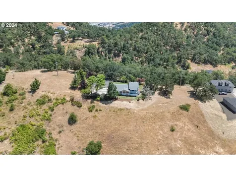 694 Moorea Drive Roseburg OR 97471