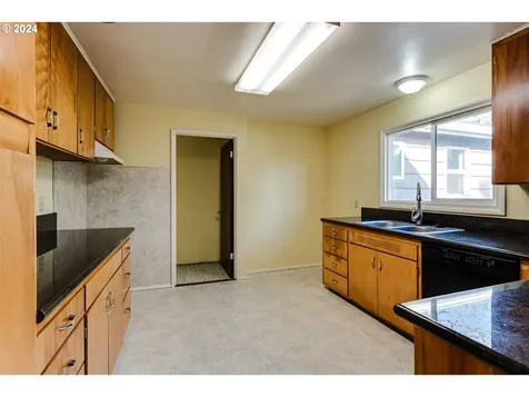 24983 Mccutcheon Avenue Veneta OR 97487