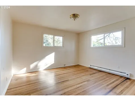 24983 Mccutcheon Avenue Veneta OR 97487