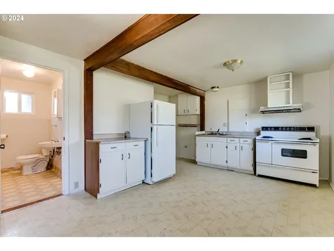 24983 Mccutcheon Avenue Veneta OR 97487