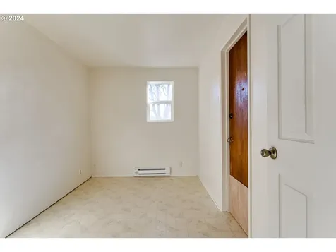 24983 Mccutcheon Avenue Veneta OR 97487