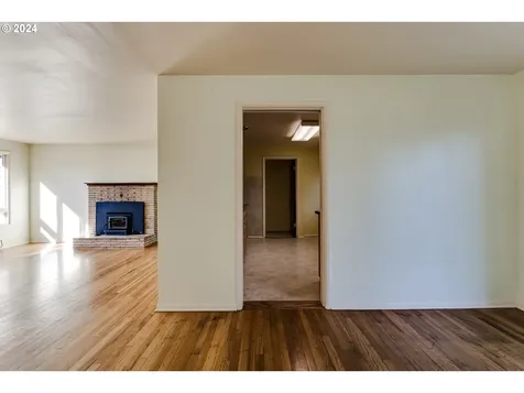 24983 Mccutcheon Avenue Veneta OR 97487