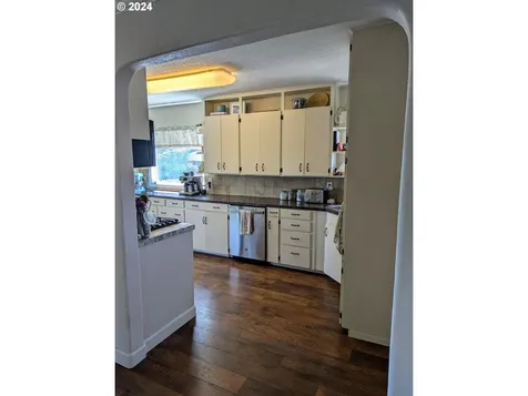 430 W Cochrane Court Roseburg OR 97471