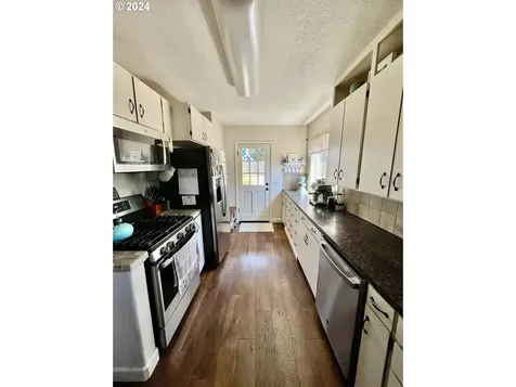 430 W Cochrane Court Roseburg OR 97471