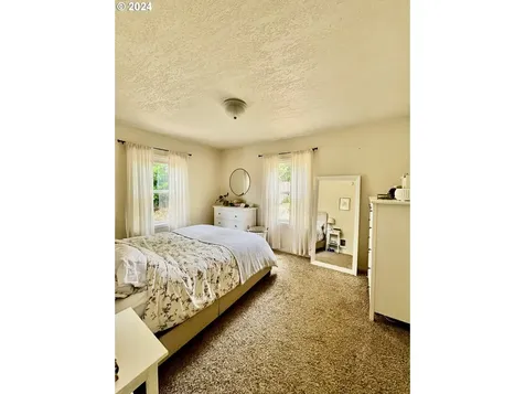 430 W Cochrane Court Roseburg OR 97471