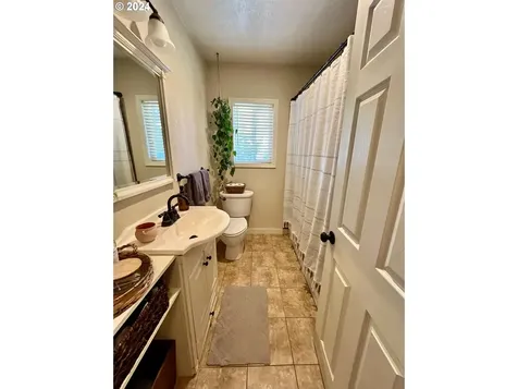 430 W Cochrane Court Roseburg OR 97471