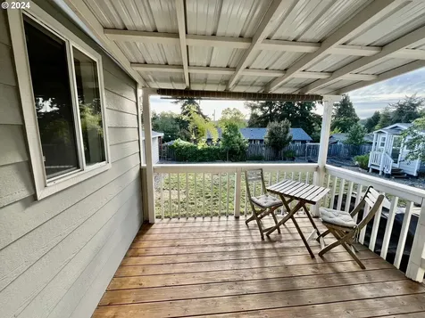 430 W Cochrane Court Roseburg OR 97471