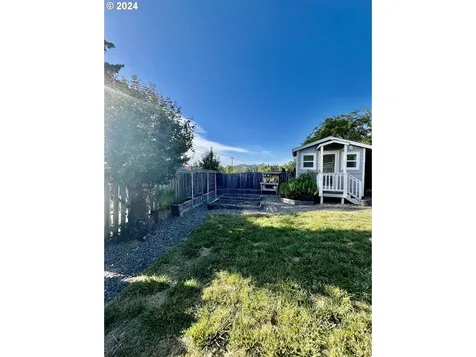 430 W Cochrane Court Roseburg OR 97471