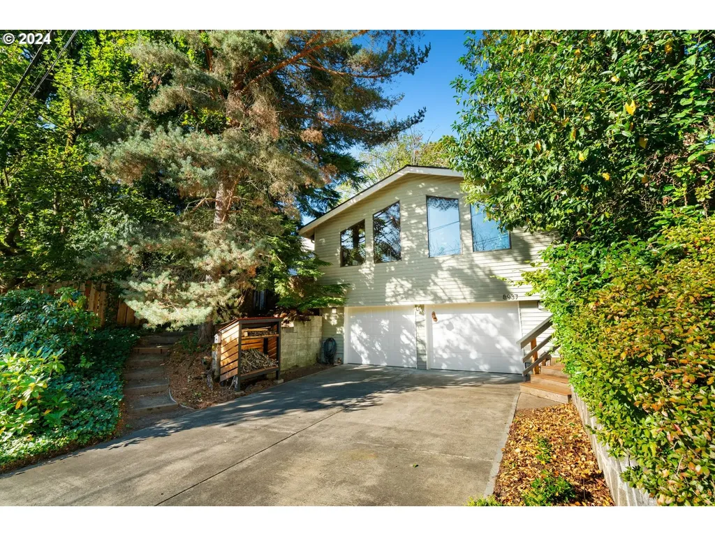 8937 SW 14th Avenue Portland OR 97219