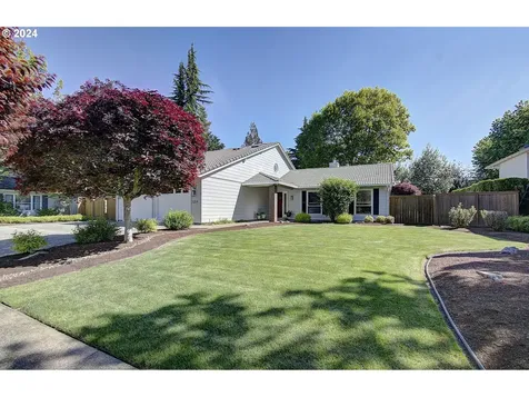 1214 Nw Lakeview Road Vancouver WA 98665